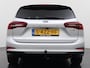 Ford Focus Wagon T 125PK Hybride Trekhaak Navi Camera LED Dual-ECC Keyless FordPass-ConnectStoel+Stuur+Voorruitverwarming Apple Carplay Android Auto Cruise Control Pdc Titanium Style DAB Bluetooth Lmv 17" Ecc GSM Draadloos Opladen Led Privacy Glas Isofix Lane Assist Keyless Licht-/regensensor Origineel Nederlandse Auto € 34.000 nieuw