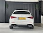 Mercedes-Benz C-klasse 300 e AMG Line | AMG-styling | Panorama-dak | Sfeerverlichting | 360 Camera | Carplay | Cruise Control Adaptief |