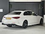 Mercedes-Benz C-klasse 300 e AMG Line | AMG-styling | Panorama-dak | Sfeerverlichting | 360 Camera | Carplay | Cruise Control Adaptief |
