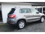 Volkswagen Tiguan 1.4 TSI Sport&Style / Trekhaak af-fabriek/ Parkeersensoren/ All-season/ Dealer onderhouden/ 1ste eigenaar