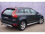 Volvo XC60 2.0 T5 R-Design | Trekhaak | Leder | Navigatie | Parkeersensoren V+A | High Performance audio |