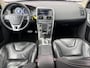 Volvo XC60 2.0 T5 R-Design | Trekhaak | Leder | Keurig onderhouden, zie tekst | Navigatie | Parkeersensoren V+A | High Performance audio |