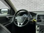Volvo XC60 2.0 T5 R-Design | Trekhaak | Leder | Keurig onderhouden, zie tekst | Navigatie | Parkeersensoren V+A | High Performance audio |