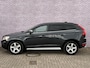 Volvo XC60 2.0 T5 R-Design | Trekhaak | Leder | Keurig onderhouden, zie tekst | Navigatie | Parkeersensoren V+A | High Performance audio |