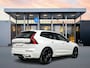 Volvo XC60 T6 Recharge Plus Black Edition | 21" | Geventileerd Nappa | Stoelventilatie | Trekhaak | Head-Up | Panoramadak | Harman Kardon | 360 Camera | Full LED | Adaptieve Cruise | BLIS