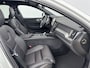 Volvo XC60 T6 Recharge Plus Black Edition | 21" | Geventileerd Nappa | Stoelventilatie | Trekhaak | Head-Up | Panoramadak | Harman Kardon | 360 Camera | Full LED | Adaptieve Cruise | BLIS