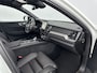 Volvo XC60 T6 Recharge Plus Black Edition | 21" | Geventileerd Nappa | Stoelventilatie | Trekhaak | Head-Up | Panoramadak | Harman Kardon | 360 Camera | Full LED | Adaptieve Cruise | BLIS