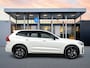 Volvo XC60 T6 Recharge Plus Black Edition | 21" | Geventileerd Nappa | Stoelventilatie | Trekhaak | Head-Up | Panoramadak | Harman Kardon | 360 Camera | Full LED | Adaptieve Cruise | BLIS