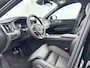 Volvo XC60 T6 Recharge Plus Black Edition | 21" | Geventileerd Nappa | Stoelventilatie | Trekhaak | Head-Up | Panoramadak | Harman Kardon | 360 Camera | Full LED | Adaptieve Cruise | BLIS