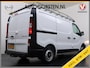 Renault Trafic DCI 126PK 3-Pers. EURO 6 Trekhaak Navi Airco Cruise Control Imperial Bluetooth Pdc Comfort Energy Achterdeuren Schuifdeur Betonplex Vloer Inbouwkasten 1.6dCi T29 L1H1 1e Eigenaar 2.000KG Trekgewicht Origineel Nederlandse Bus