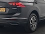 Volkswagen Tiguan 1.4 TSI eHybrid Active PHEV 245pk Dealer O.H. | Trekhaak Af Fabriek | Adaptive Cruise | 360 Camera | Sportstoelen & Stuur Verwarmd | IQ Light | Keyless | Sfeerverlichting | Apple Carplay | Blis | Navigatie | DAB | Plug In Hybrid |