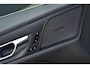 Volvo V60 B3 Inscription | Semi Elektrische Wegklapbare Trekhaak | Elektrische bedienbare voorstoelen  | Adaptive Cruise Control | Panoramadak | Parkeerverwarming | BLIS | Parkeersensoren voor + achter | Parkeercamera | Harman Kardon Premium Audio