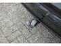 Volvo XC90 T8 Recharge AWD Ultra Dark | Luchtvering | Harman Kardon Premium Audio | Google Infotainment | Stoelverwarming | Stuurwielverwarming | 360° Parkeercamera | Parkeersensoren voor + achter | Semi-Electrische Wegklapbare trekhaak