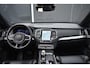 Volvo XC90 T8 Recharge AWD Ultra Dark | Luchtvering | Harman Kardon Premium Audio | Google Infotainment | Stoelverwarming | Stuurwielverwarming | 360° Parkeercamera | Parkeersensoren voor + achter | Semi-Electrische Wegklapbare trekhaak