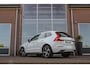 Volvo XC60 2.0 T8 Twin Engine AWD R-Design | 1e eigenaar | Keyless entry | Camera | Leer/Alcantara | Panoramadak | Cruise control | Rijstrooksensor | 19 inch | LED | Botswaarschuwing
