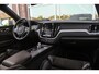 Volvo XC60 2.0 T8 Twin Engine AWD R-Design | 1e eigenaar | Keyless entry | Camera | Leer/Alcantara | Panoramadak | Cruise control | Rijstrooksensor | 19 inch | LED | Botswaarschuwing