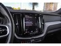 Volvo XC60 2.0 T8 Twin Engine AWD R-Design | 1e eigenaar | Keyless entry | Camera | Leer/Alcantara | Panoramadak | Cruise control | Rijstrooksensor | 19 inch | LED | Botswaarschuwing