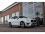 Volvo XC60 2.0 T8 Twin Engine AWD R-Design | 1e eigenaar | Keyless entry | Camera | Leer/Alcantara | Panoramadak | Cruise control | Rijstrooksensor | 19 inch | LED | Botswaarschuwing
