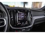 Volvo XC60 2.0 T8 Twin Engine AWD R-Design | 1e eigenaar | Keyless entry | Camera | Leer/Alcantara | Panoramadak | Cruise control | Rijstrooksensor | 19 inch | LED | Botswaarschuwing