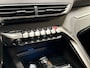 Peugeot 3008 1.2 PureTech GT-Line Automaat (PANORAMADAK, APPLE CARPLAY, 360 CAMERA, LEDER, KEYLESS, SPORTSTOELEN, ADAPTIVE CRUISE, GETINT GLAS, LANE ASSIST, NIEUWSTAAT)