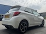 Toyota Yaris 1.3 VVT-i Dynamic - Navigatie I Sport velgen I Xenon I Achteruitrij Camera I Sport pakket I Dealer onderhouden