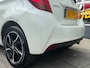 Toyota Yaris 1.3 VVT-i Dynamic - Navigatie I Sport velgen I Xenon I Achteruitrij Camera I Sport pakket I Dealer onderhouden