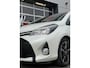 Toyota Yaris 1.3 VVT-i Dynamic - Navigatie I Sport velgen I Xenon I Achteruitrij Camera I Sport pakket I Dealer onderhouden