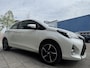 Toyota Yaris 1.3 VVT-i Dynamic - Navigatie I Sport velgen I Xenon I Achteruitrij Camera I Sport pakket I Dealer onderhouden