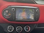 Toyota Yaris 1.3 VVT-i Dynamic - Navigatie I Sport velgen I Xenon I Achteruitrij Camera I Sport pakket I Dealer onderhouden