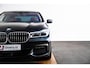 BMW 7-Serie 750i xDrive High Executive M Sport - schuif/kanteldak - Head up - stoelverwarming/massage/ventilatie voor en achter - Harman kardon - Surround View - BMW Laserlight - Comfort Access - Soft close -