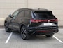 Volkswagen Touareg R Edition 3.0 eHybrid 462 PK | 22" inch velgen | Lederen bekleding | Nightvision | Luchtvering | Trekhaak |
