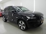 Volvo XC40 1.5 T5 Recharge R-Design | Panoramadak | Trekhaak | Camera | Adaptieve cruise control | Stoel en stuurwielverwarming | Parkeersensoren voor en achter | LED |