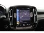 Volvo XC40 T5 Recharge R-Design | Panoramadak | Trekhaak | Camera | Adaptieve cruise control | Stoel en stuurwielverwarming | Parkeersensoren voor en achter | LED |