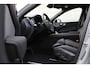 Volvo XC60 T6 Plug-in hybrid AWD Plus Black Edition | Panoramadak | Verwarmbare voorstoelen en achterbank | Verwarmbare voorruit | Keyless | Adaptieve cruise control | 360 graden camera | Premium audio by Harman Kardon | Voor & achterbank verwarmd |  Bots herkenning en activatie | Draadloze telefoonlader | Elektrisch verstelb. bestuurdersstoel met geheugen | Navigatiesysteem full map