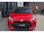 Toyota Yaris 1.5 Hybrid 130 GR SPORT NIEUW DIRECT LEVERBAAR! PANODAK JBL-AUDIO 18'' LM-VELGEN CLIMA STOEL/STUURVERW BLIND SPOT NAVI CAMERA PARK-SENSOREN