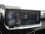 Peugeot e-2008 EV Allure 50 kWh | 3 Fase | Adaptieve cruise control | Draadloze telefoonlader | Stoelverwarming | Navigatie | Achteruitrijcamera | Lichtmetalen velgen | Apple carplay/Android auto