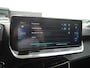 Peugeot e-2008 EV Allure 50 kWh | 3 Fase | Adaptieve cruise control | Draadloze telefoonlader | Stoelverwarming | Navigatie | Achteruitrijcamera | Lichtmetalen velgen | Apple carplay/Android auto