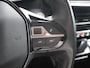 Peugeot e-2008 EV Allure 50 kWh | 3 Fase | Adaptieve cruise control | Draadloze telefoonlader | Stoelverwarming | Navigatie | Achteruitrijcamera | Lichtmetalen velgen | Apple carplay/Android auto