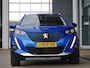 Peugeot e-2008 EV Allure 50 kWh | 3 Fase | Adaptieve cruise control | Draadloze telefoonlader | Stoelverwarming | Navigatie | Achteruitrijcamera | Lichtmetalen velgen | Apple carplay/Android auto