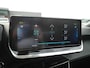 Peugeot e-2008 EV Allure 50 kWh | 3 Fase | Adaptieve cruise control | Draadloze telefoonlader | Stoelverwarming | Navigatie | Achteruitrijcamera | Lichtmetalen velgen | Apple carplay/Android auto