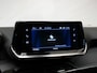 Peugeot 2008 1.2 PureTech Active Pack Sport (APPLE CARPLAY,NAVI,PDC,CLIMATE,CRUISE,LED,BLACK EDITION,SPORTSTOELEN,LM VELGEN)