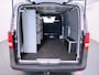 Mercedes-Benz Vito 114CDI 136pk AUT-7 Lang Trekhaak Euro-6 Airco Cruise Control Bluetooth Lane Asist Pdc Betonplex Vloer Wandbetimmering Kast inbouw Achter+Geblindeerde-Raam Schuifdeur 1e Eigenaar 2.000KG Trekgewicht Nette Bus!