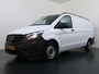 Mercedes-Benz Vito 114CDI 136pk AUT-7 L2 Lang Trekhaak Euro-6 Airco Cruise Control Bluetooth Lane Asist Pdc Betonplex Vloer Wandbetimmering Kast inbouw Achter+Geblindeerde-Raam Schuifdeur 1e Eigenaar 2.000KG Trekgewicht Nette Bus!