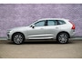 Volvo XC60 2.0 T6 Plug-in hybrid AWD Inscription | Long range | Trekhaak | Luchtvering | 360 | Head-up display | Panorama dak | Elektrisch verstelbare stoelen met memory l | BLIS | Adaptieve Cruise control |
