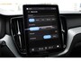 Volvo XC60 2.0 T6 Plug-in hybrid AWD Plus Black Edition | Panoramadak | Elektrisch bed. voorstoelen met geheugen | 360 graden camera | Blind spot | Adaptive cruise control | Keyless entry | Apple carplay | Verwarmbare voorstoelen | Verwarmbaar stuurwiel | Verwarmbare achterbank | Elektrische achterklep | Premium audio by Harman Kardon