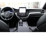 Volvo XC60 2.0 T6 Plug-in hybrid AWD Plus Black Edition | Panoramadak | Elektrisch bed. voorstoelen met geheugen | 360 graden camera | Blind spot | Adaptive cruise control | Keyless entry | Apple carplay | Verwarmbare voorstoelen | Verwarmbaar stuurwiel | Verwarmbare achterbank | Elektrische achterklep | Premium audio by Harman Kardon