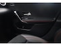 Mercedes-Benz A-klasse 200 Business Solution AMG Aut. | Panoramadak | Sfeerverlichting | Widescreen | Led Verlichting |