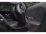 Mercedes-Benz A-klasse 200 Business Solution AMG Aut. | Panoramadak | Sfeerverlichting | Widescreen | Led Verlichting |