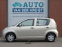Daihatsu Sirion 2 1.0-12V Premium, 2e Eig, 4 seizoenen banden, APK 4-27