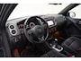 Volkswagen Tiguan 1.4 TSI Aut. R-Line Lounge [ Panoramadak Navi Camera Stoelverwarming ]